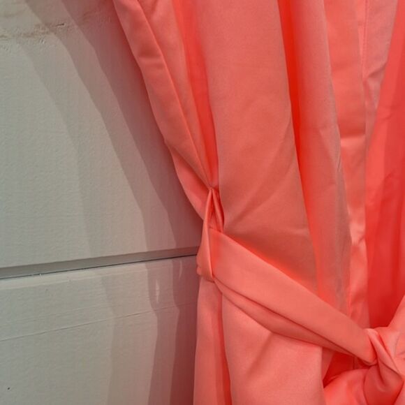 Victoria’s Secret Lightweight Satin Robe - Picture 8 of 13